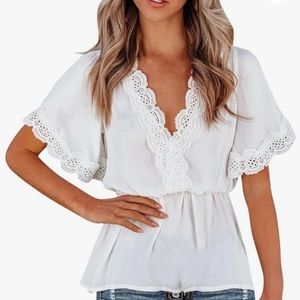 White dual V-neck lace blouse size Large Guc